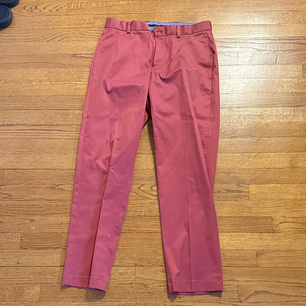 Men’s 31/30 Brooks Brothers Men's Chinos in Rich Red